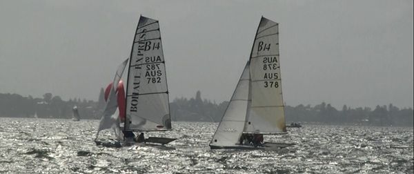 OMFTB getting through Siren at the bottom mark on their way to another win race 8