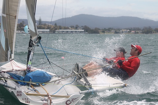 AUS_369_splash